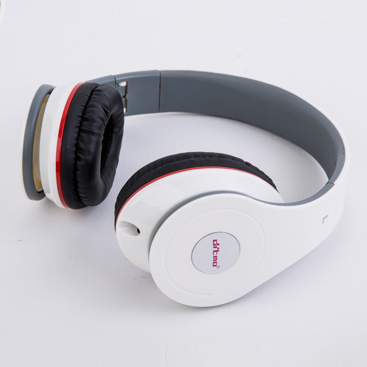 Heavy bass wired gaming headphones with noise isolation and comfortable ear cushions.